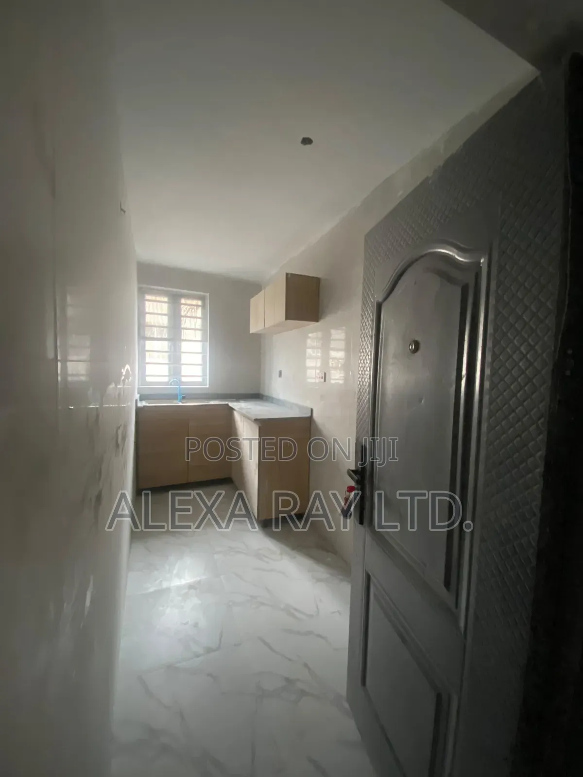 2bdrm Apartment in Chevron for rent