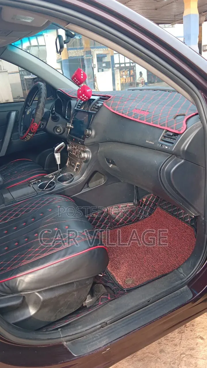Toyota Highlander 2013 Brown