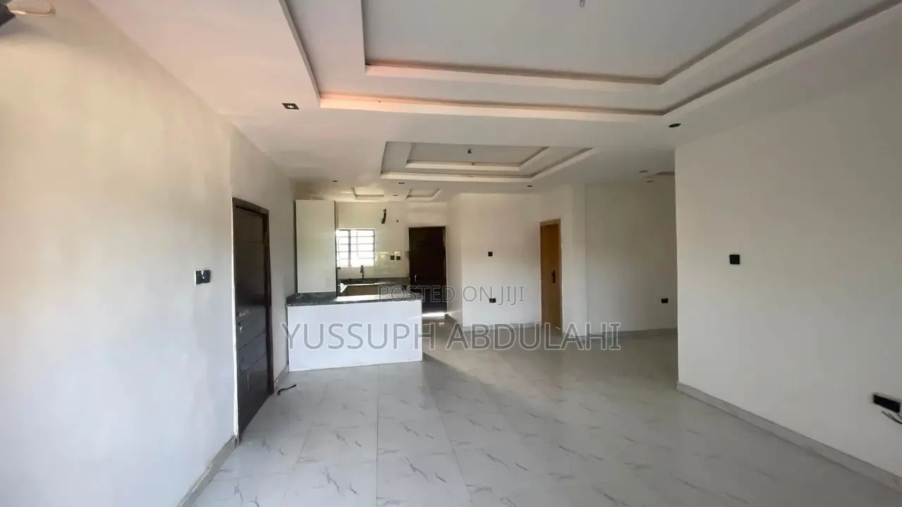 2bdrm Apartment in Yaba for sale