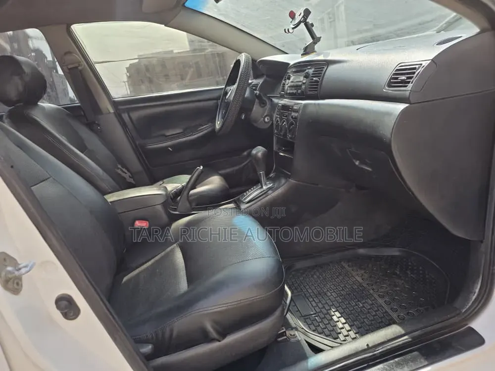 Toyota Corolla 2007 White