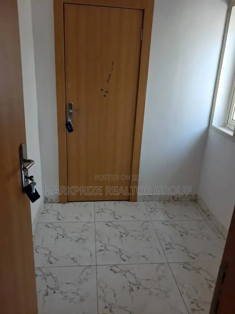 5bdrm Duplex in Ologolo Lekki for sale