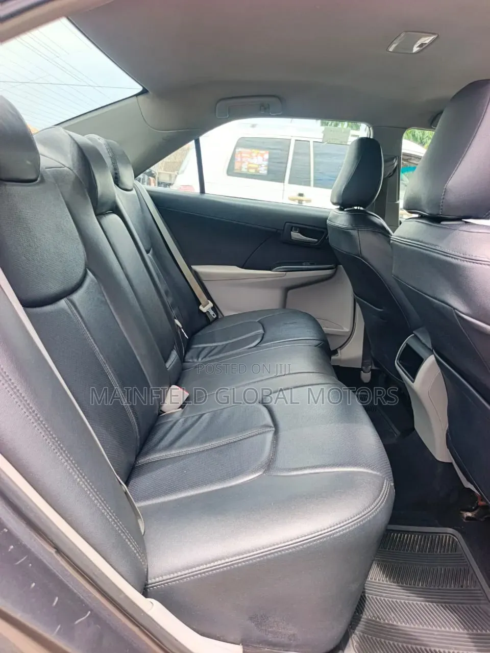 Toyota Camry SE 4dr Sedan (2.5L 4cyl 6A) 2013 Gray