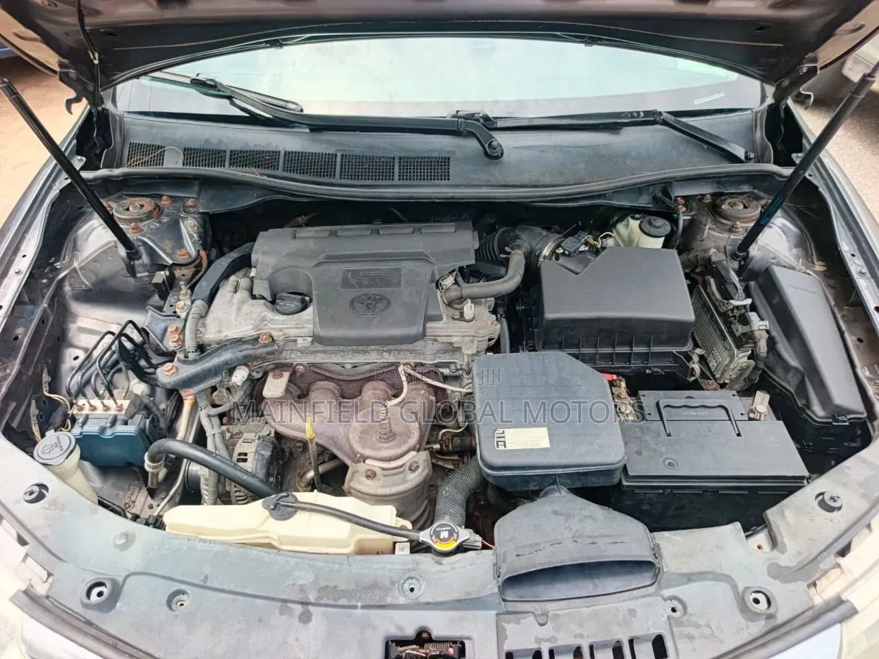 Toyota Camry SE 4dr Sedan (2.5L 4cyl 6A) 2013 Gray