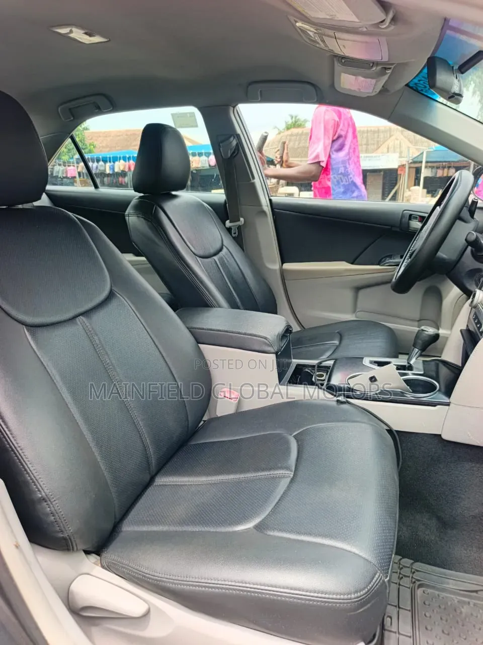 Toyota Camry SE 4dr Sedan (2.5L 4cyl 6A) 2013 Gray