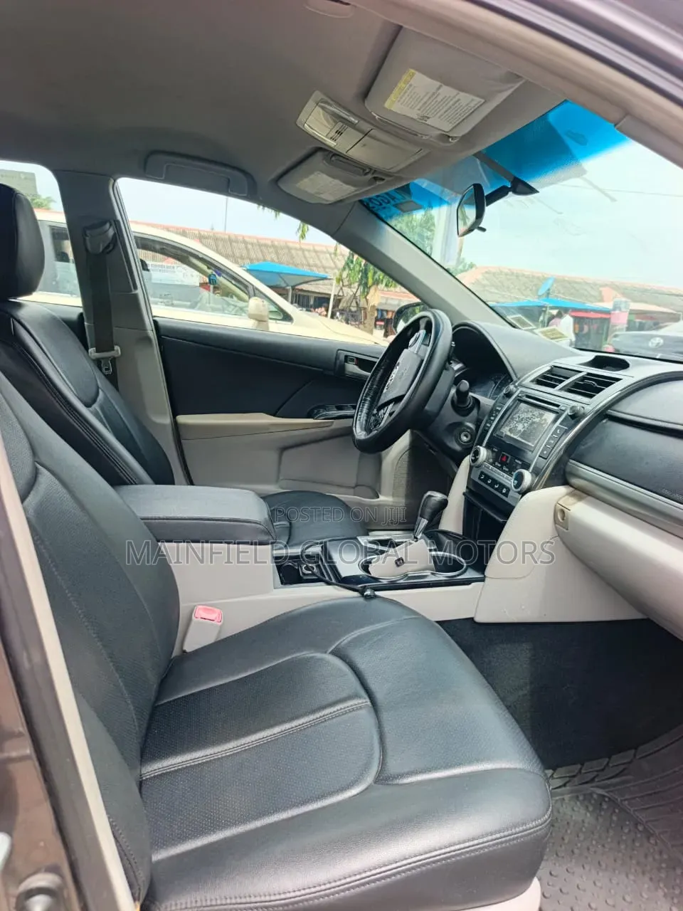 Toyota Camry SE 4dr Sedan (2.5L 4cyl 6A) 2013 Gray