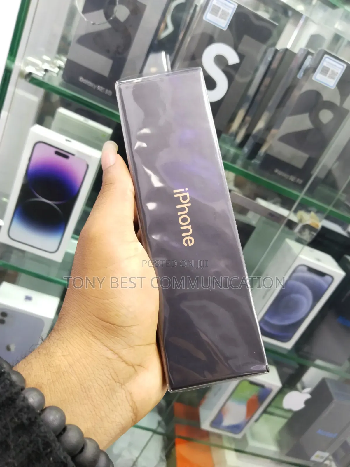 New Apple iPhone 11 Pro Max 256 GB Gold