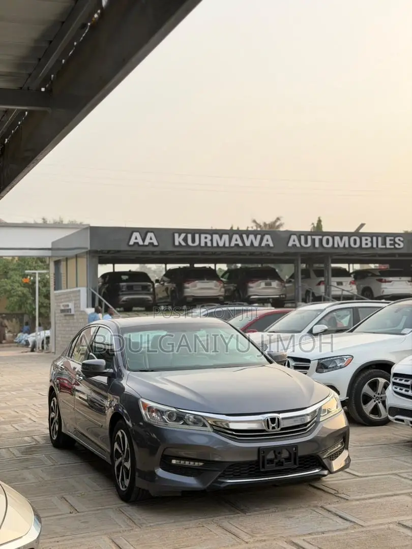 Honda Accord EX-L 4dr Sedan FWD (2.4L 4cyl 2A) 2017 Gray