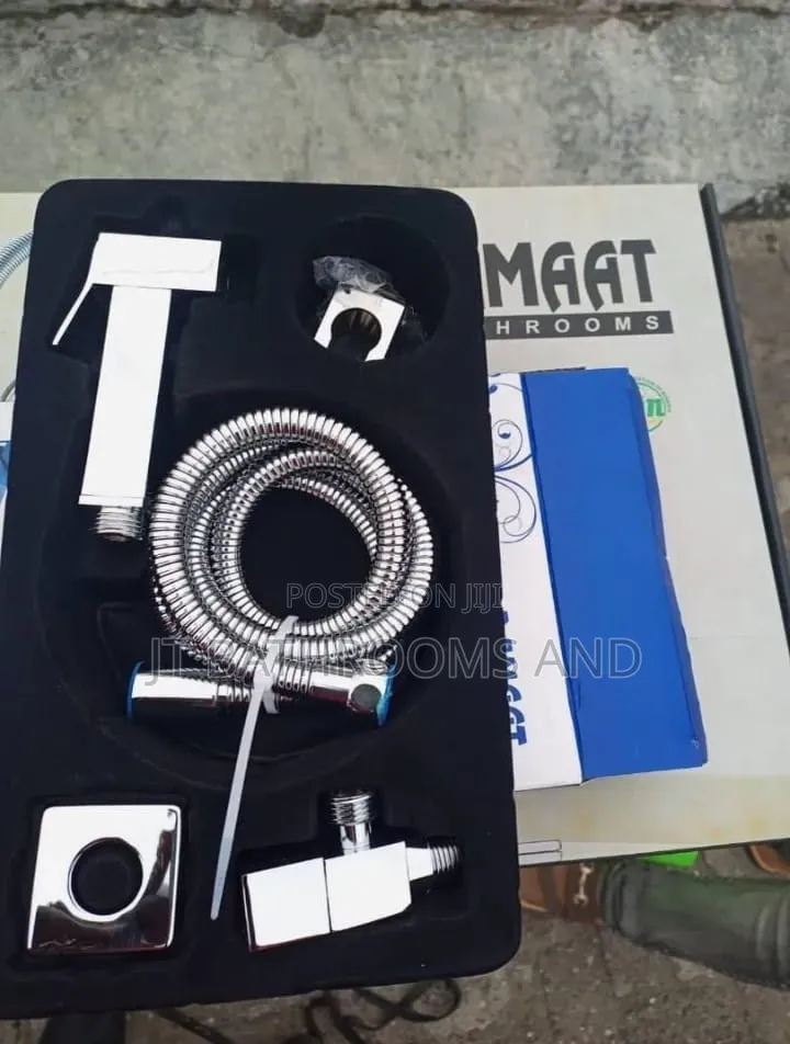 Mmaat Black Gold Pressing Shower