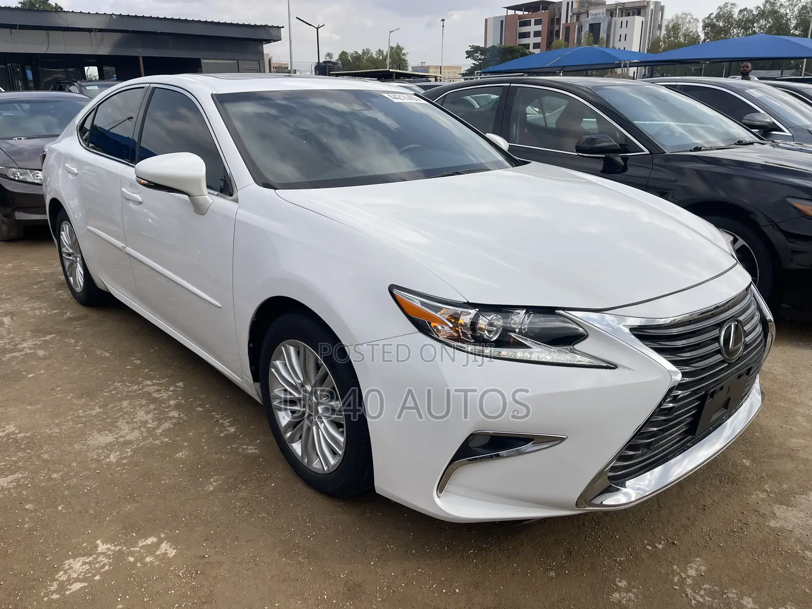 Lexus ES 350 FWD 2017 White