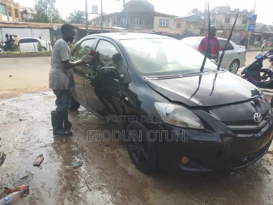 Toyota Yaris 1.3 2008 Black
