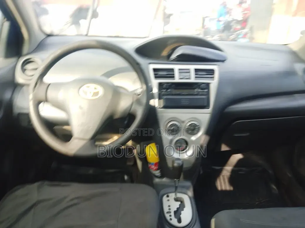 Toyota Yaris 1.3 2008 Black