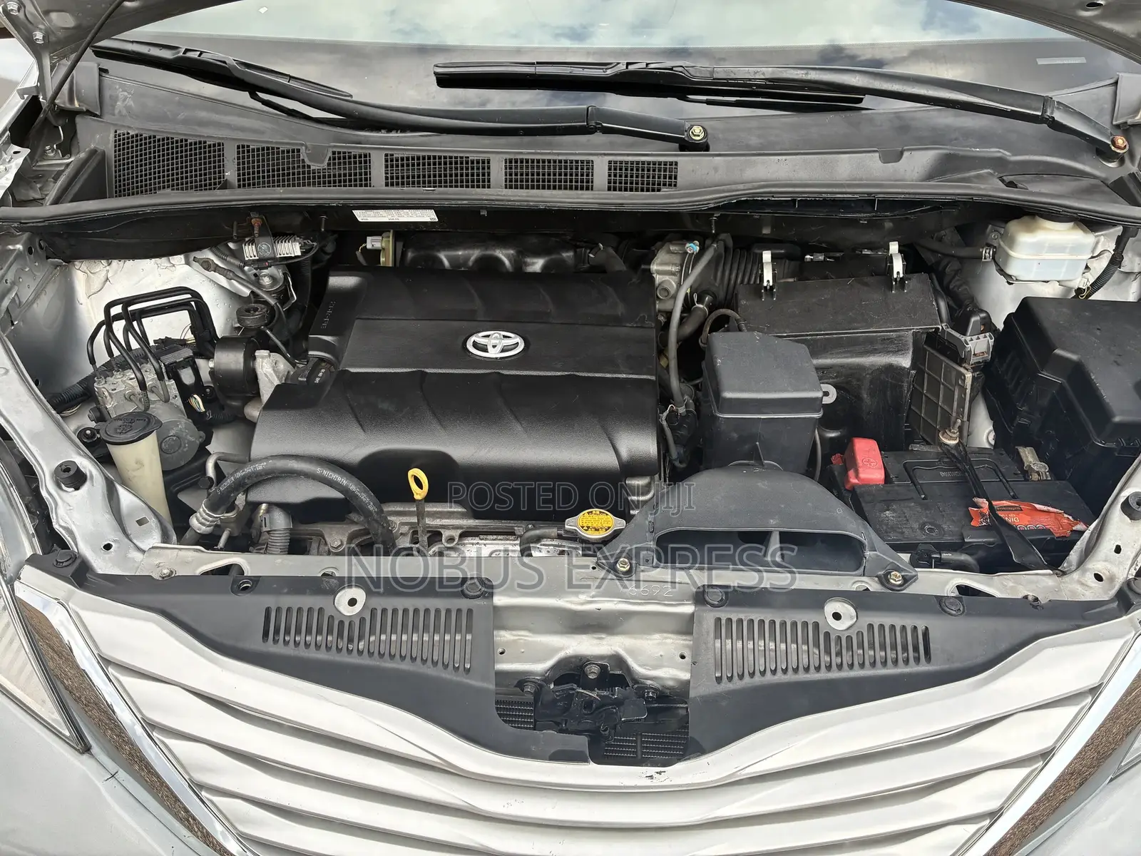 Toyota Sienna 2015 Silver