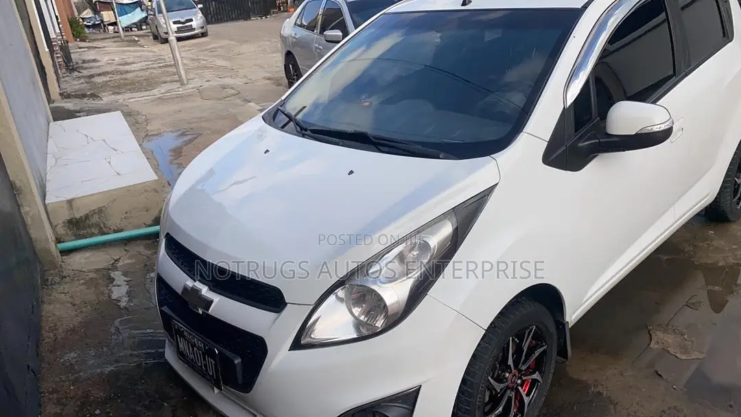 Chevrolet Spark 1LT 4dr Hatchback (1.2L 4cyl 5M) 2015 White