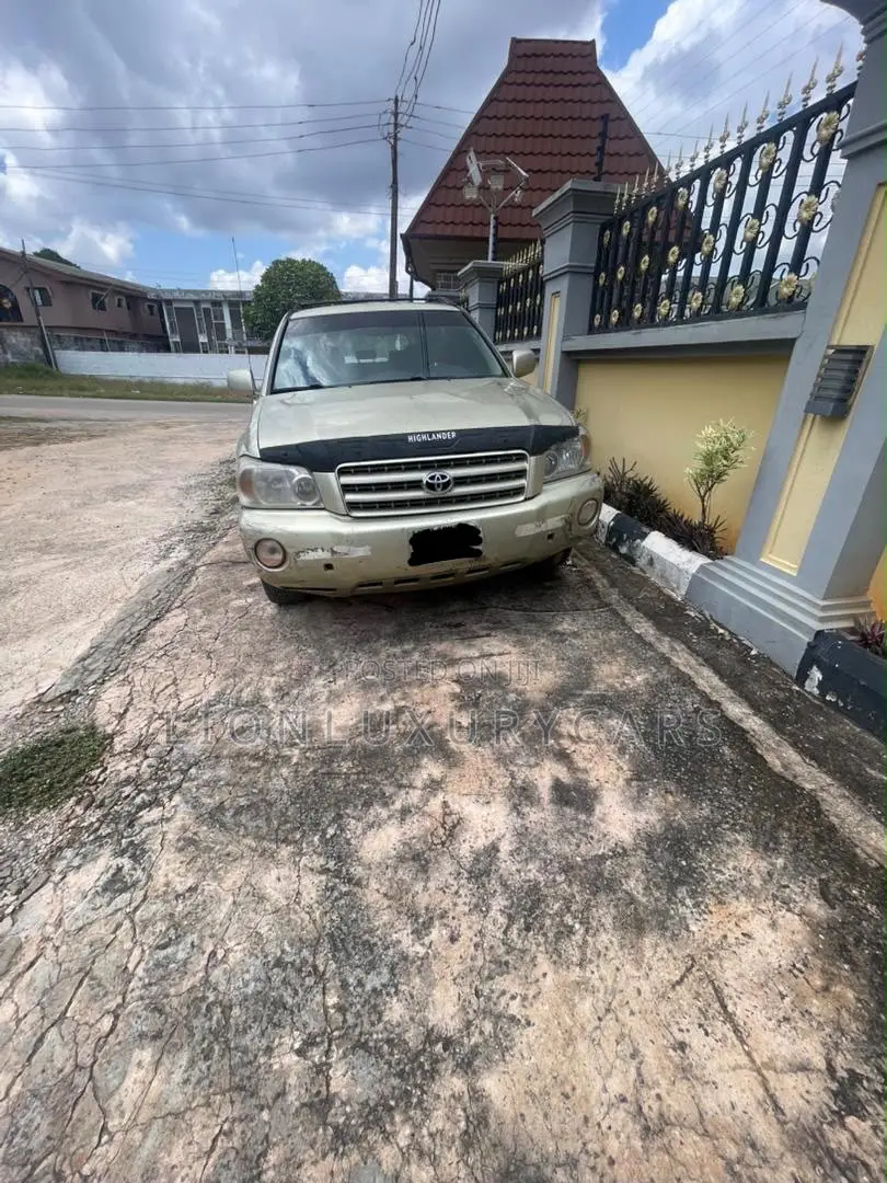 Toyota Highlander 2004 Gold