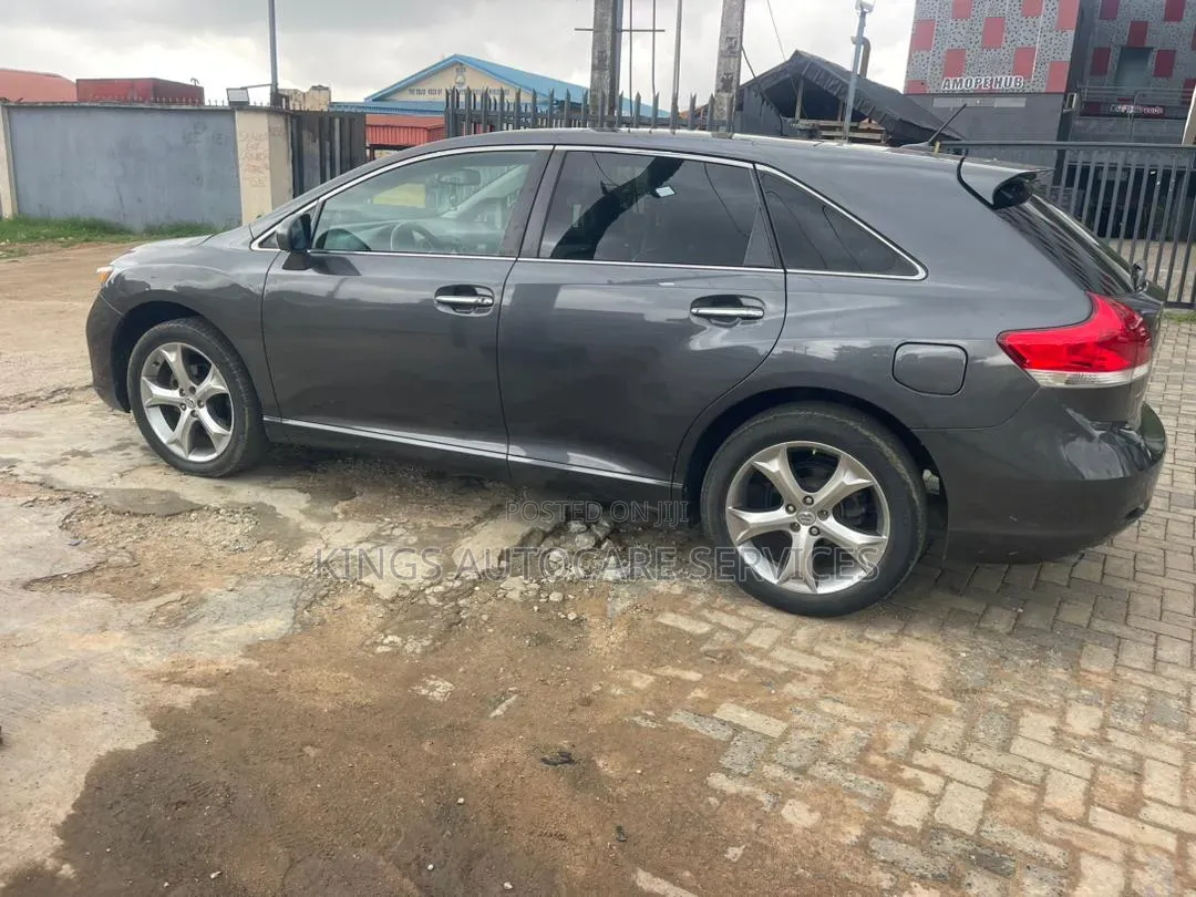 Toyota Venza 2011 Gray