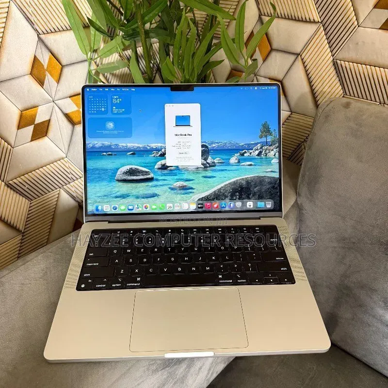 Laptop Apple MacBook Pro 2023 M3 Pro 18GB Apple M3 Pro SSD 1T