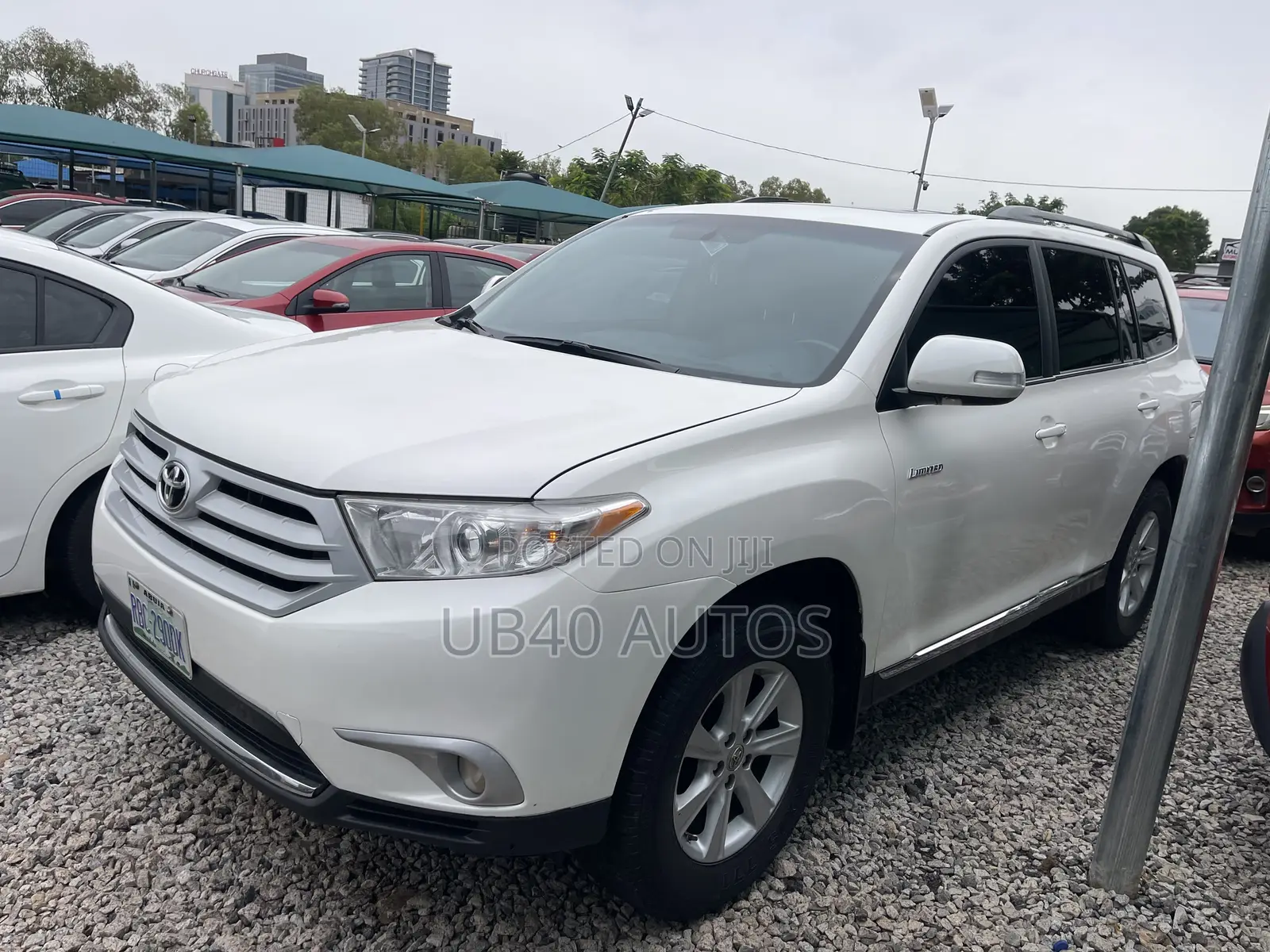 Toyota Highlander Limited 2012 White