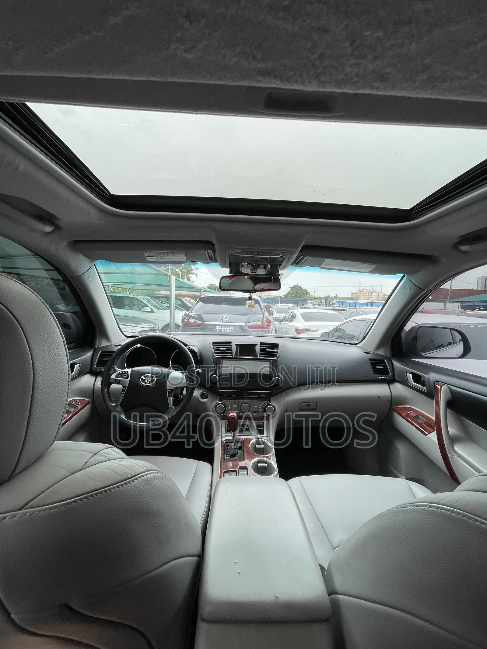 Toyota Highlander Limited 2012 White