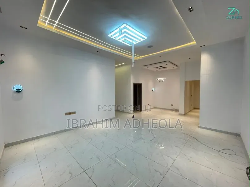 4bdrm Apartment in Ikeja Gra for sale