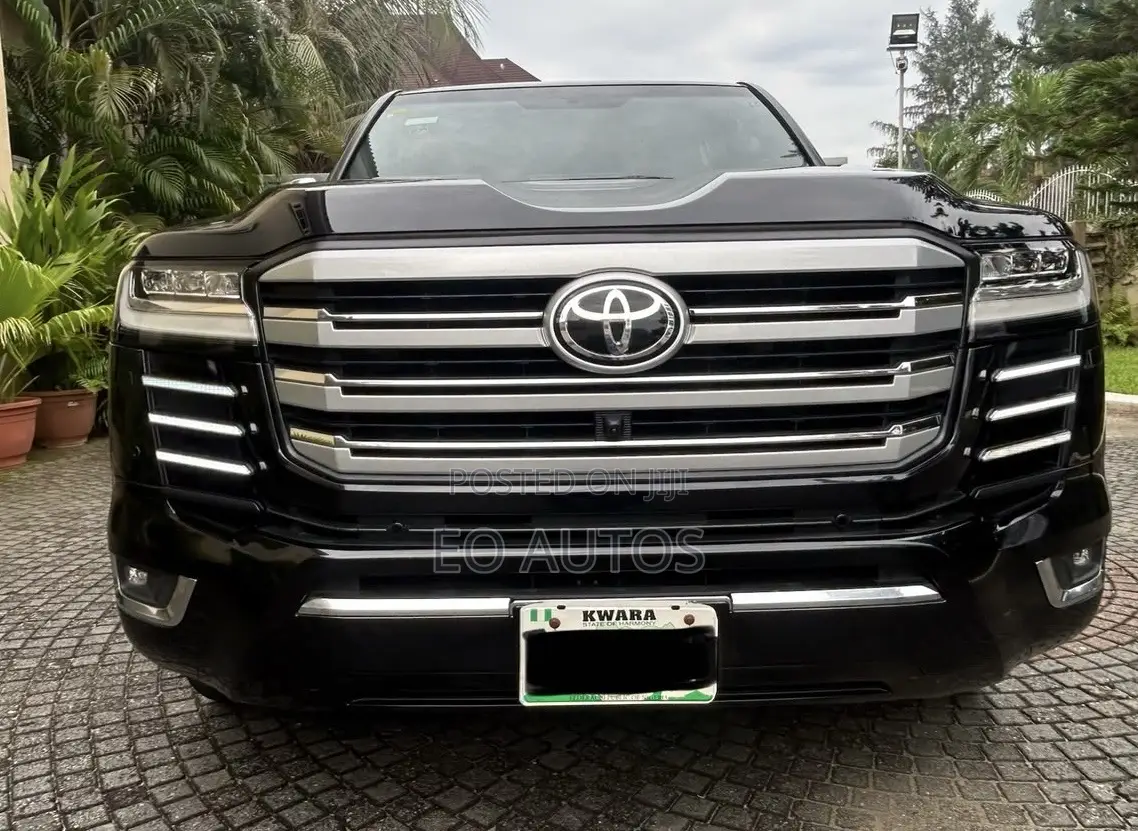 Toyota Land Cruiser 2024 Black