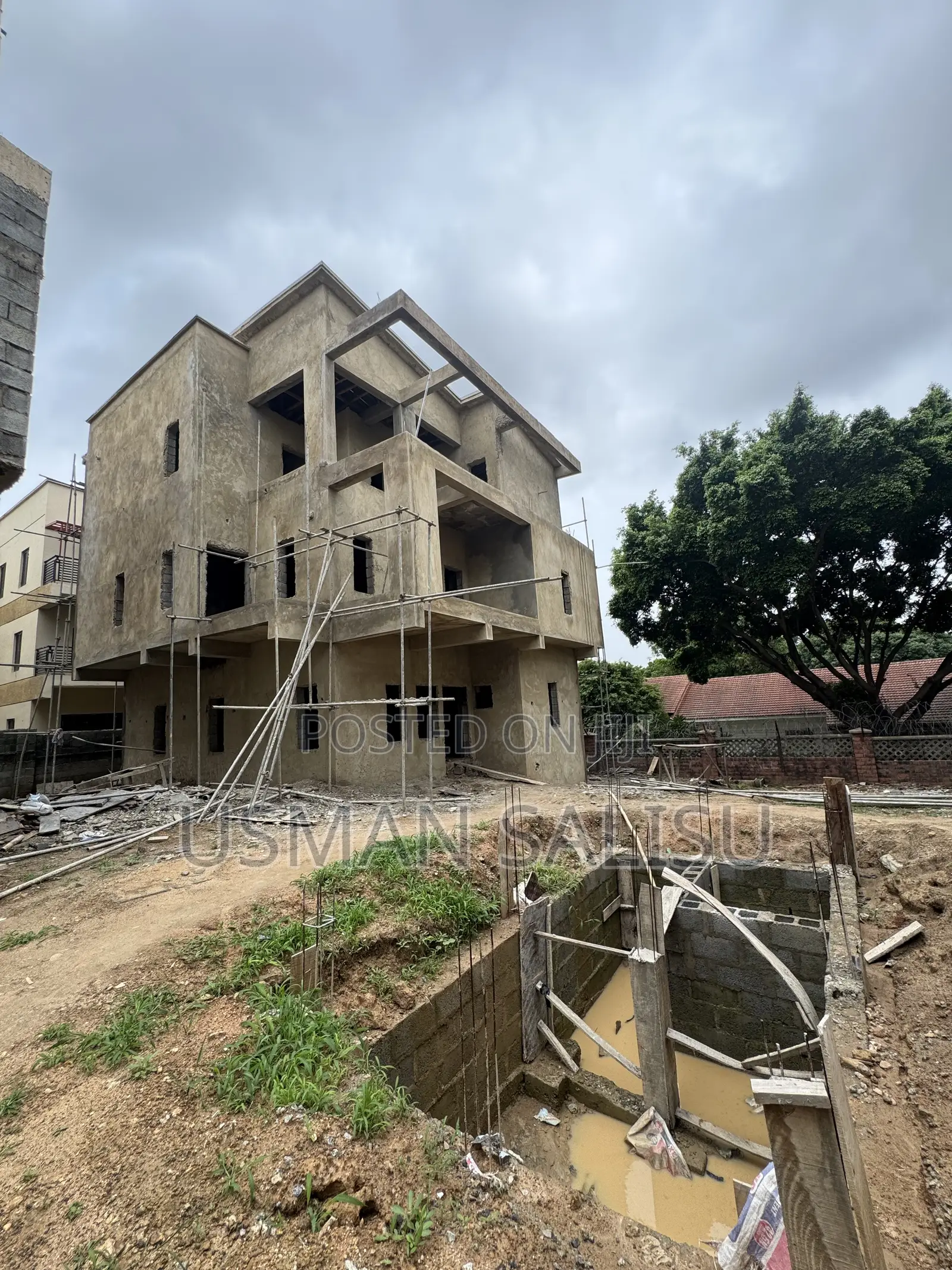 5bdrm Duplex in Life Camp for sale