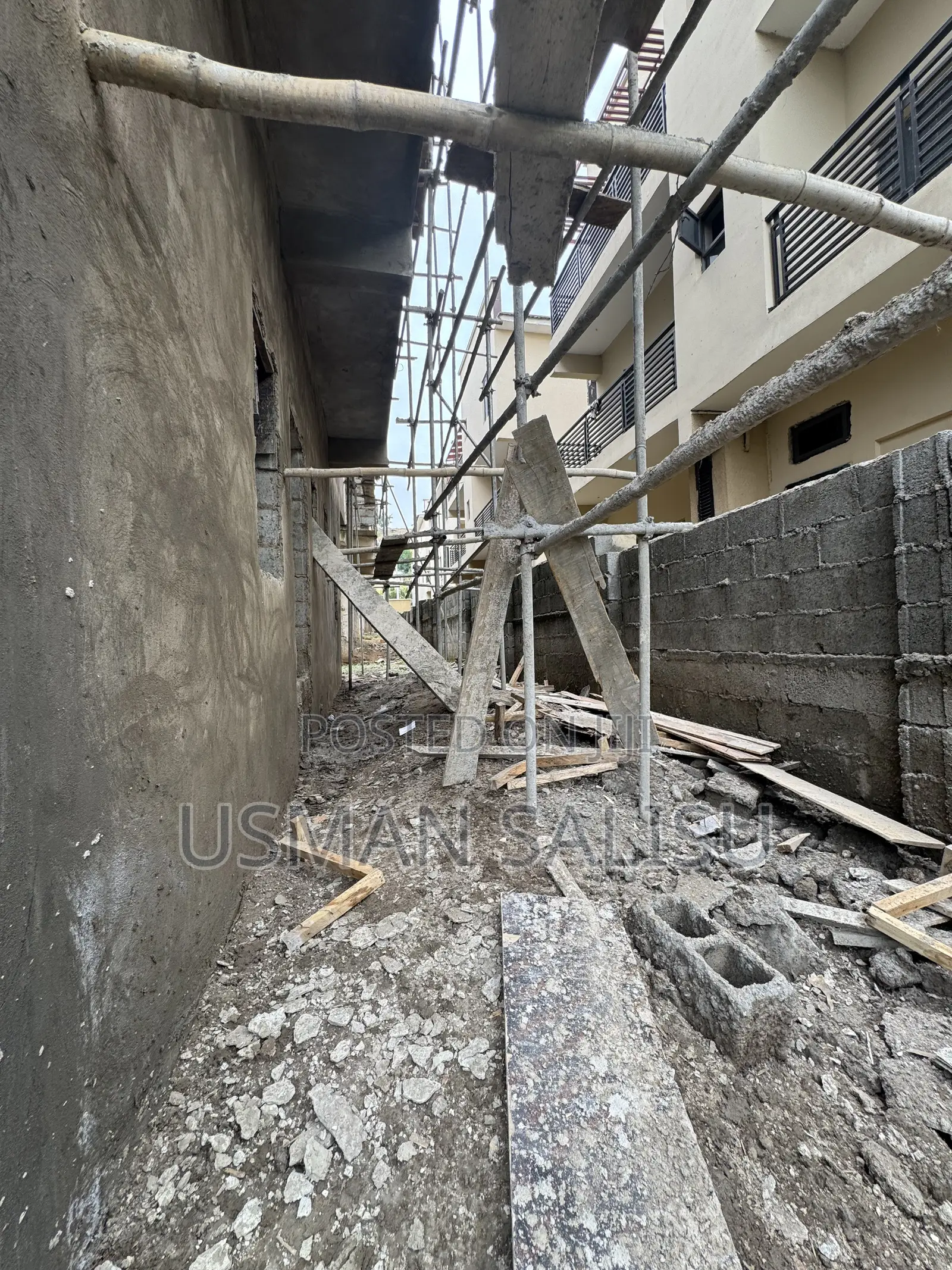 5bdrm Duplex in Life Camp for sale