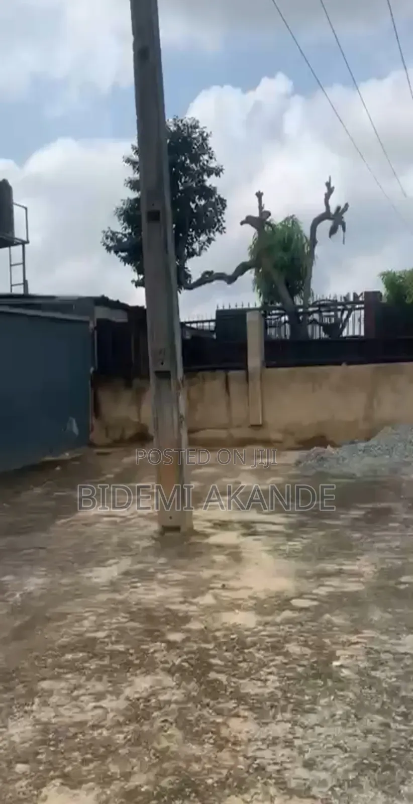 Commercial Warehouse Facing Lagos–Ibadan Expressway, Mowe – ₦300m