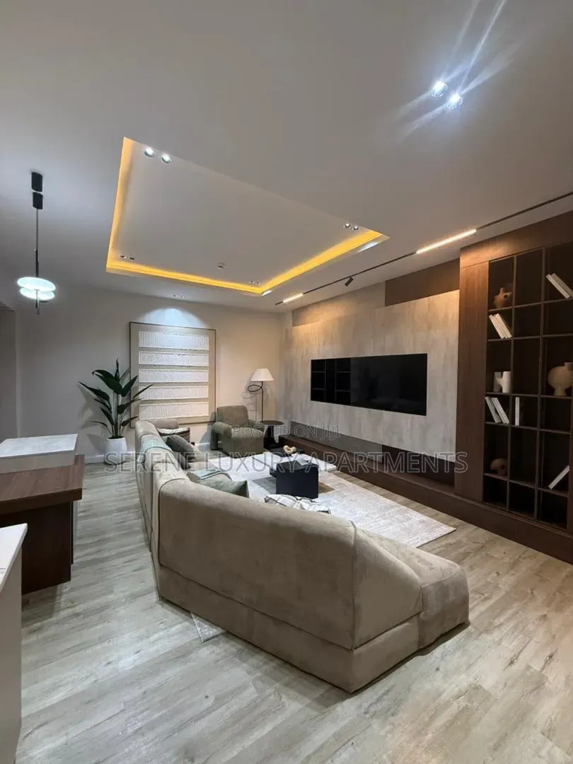 Luxurious One Bedroom Apartment With Balcony Swimming Pool and Gym