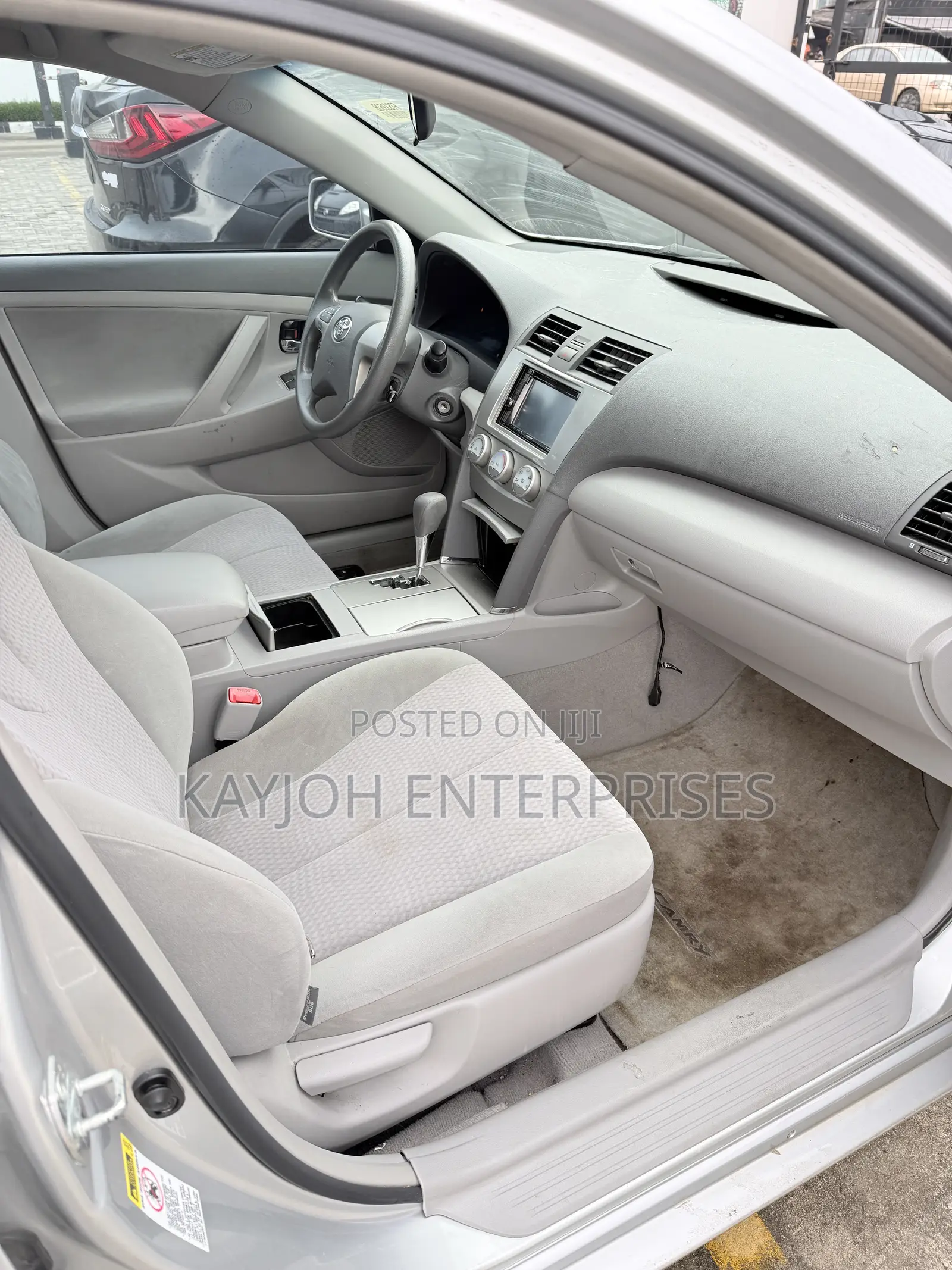 Toyota Camry LE 4dr Sedan (2.5L 4cyl 6AM) 2010 Silver