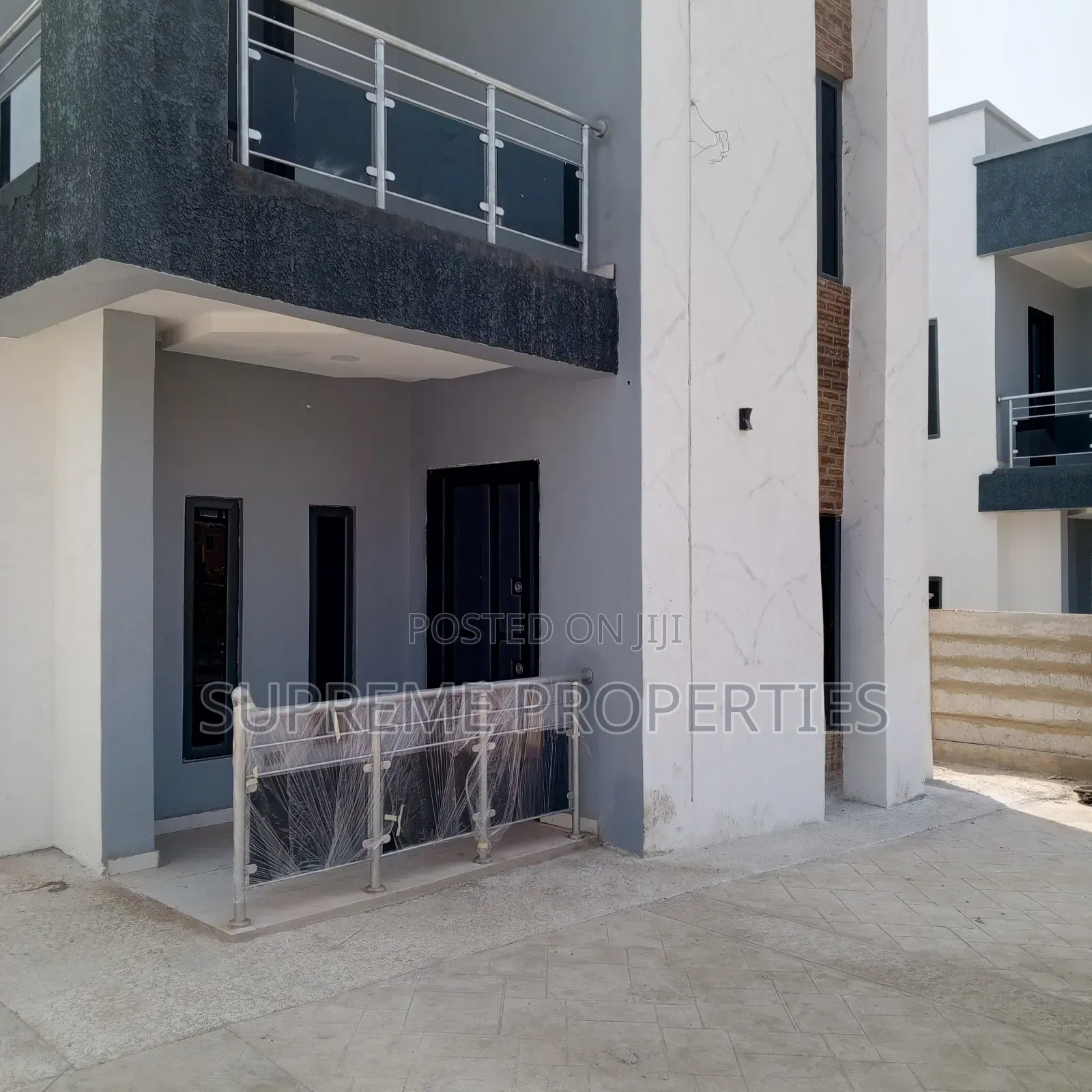 4bdrm Duplex in Engineer Lere Adigun for rent
