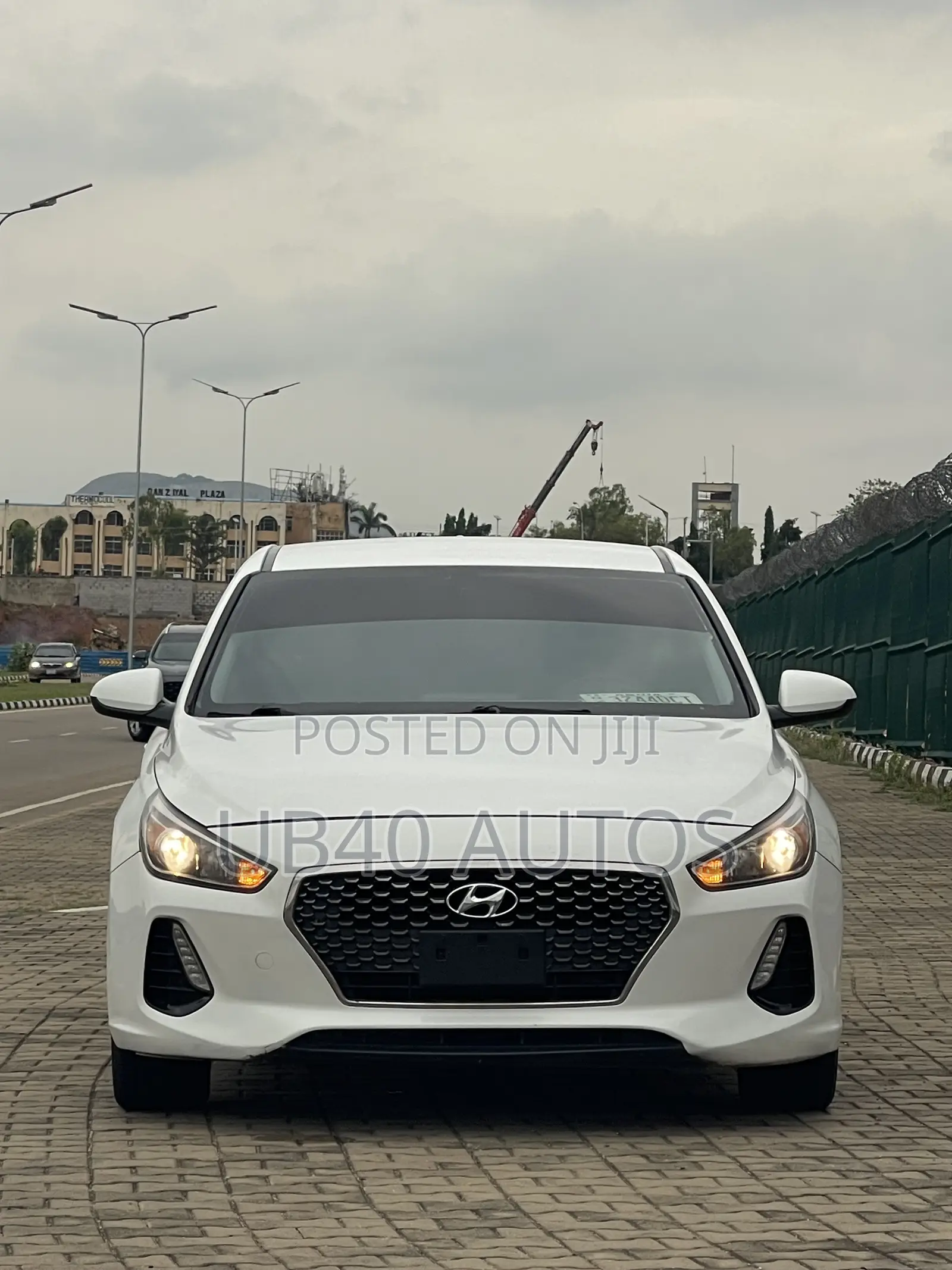 Hyundai Elantra Limited 2018 White