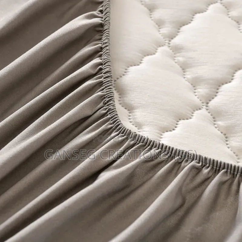 Premium Waterproof Quilted Mattress Protector - All Bed Sizes