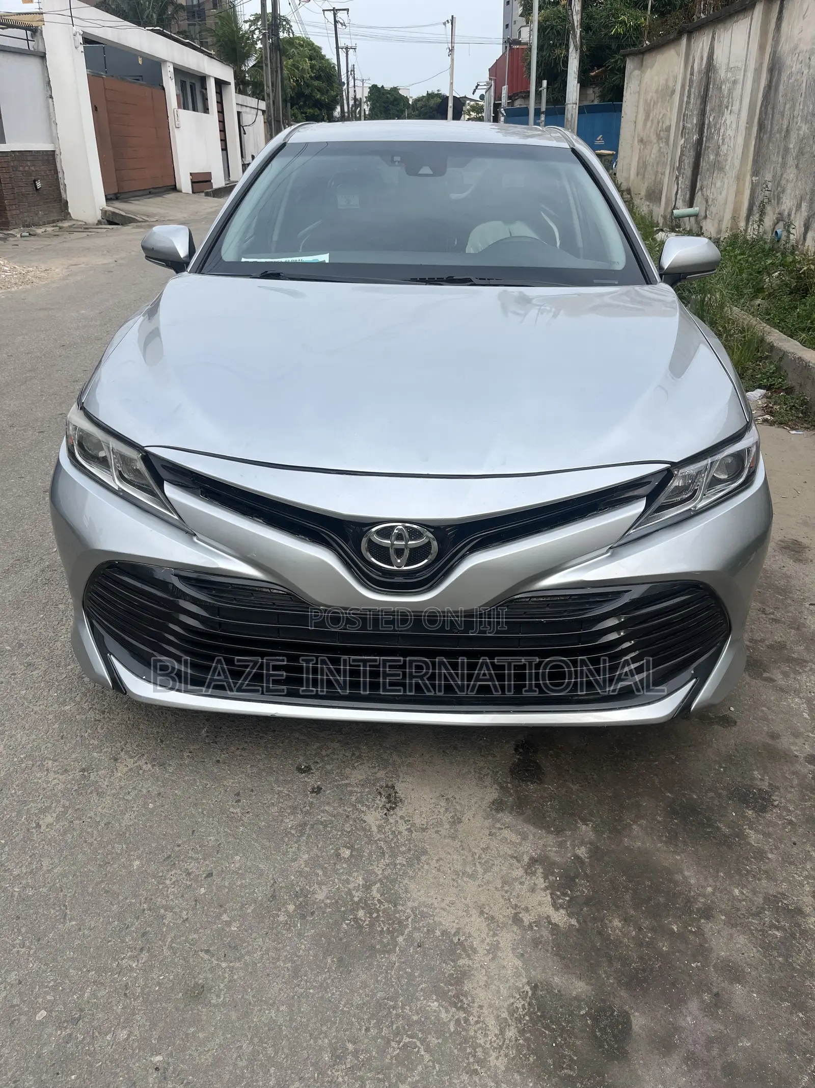 Toyota Camry 2018 Silver
