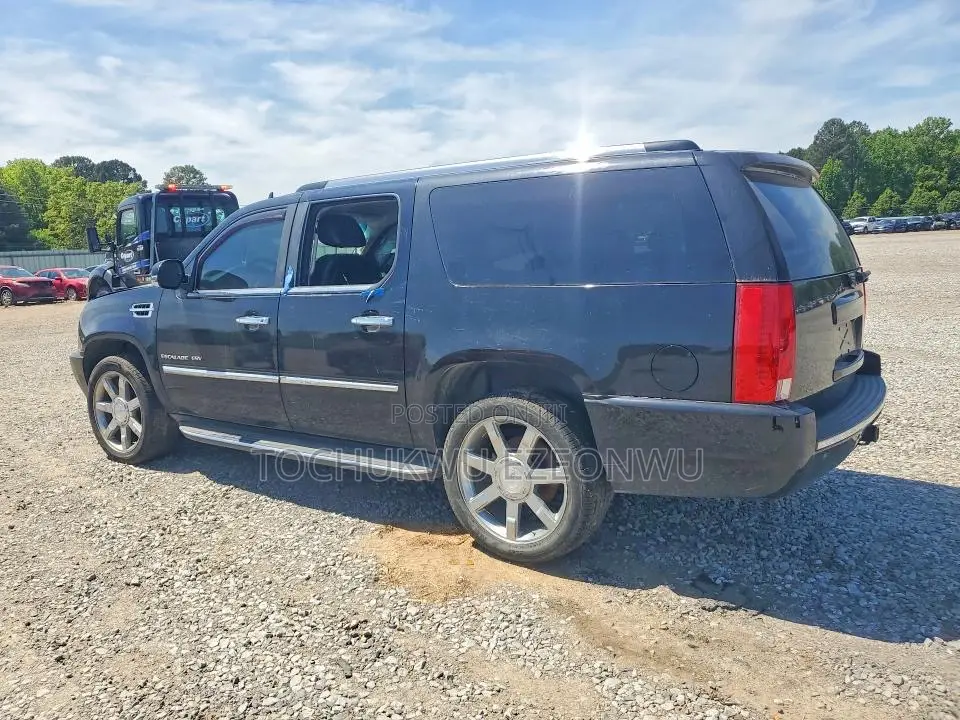 Cadillac Escalade ESV 2011 Black