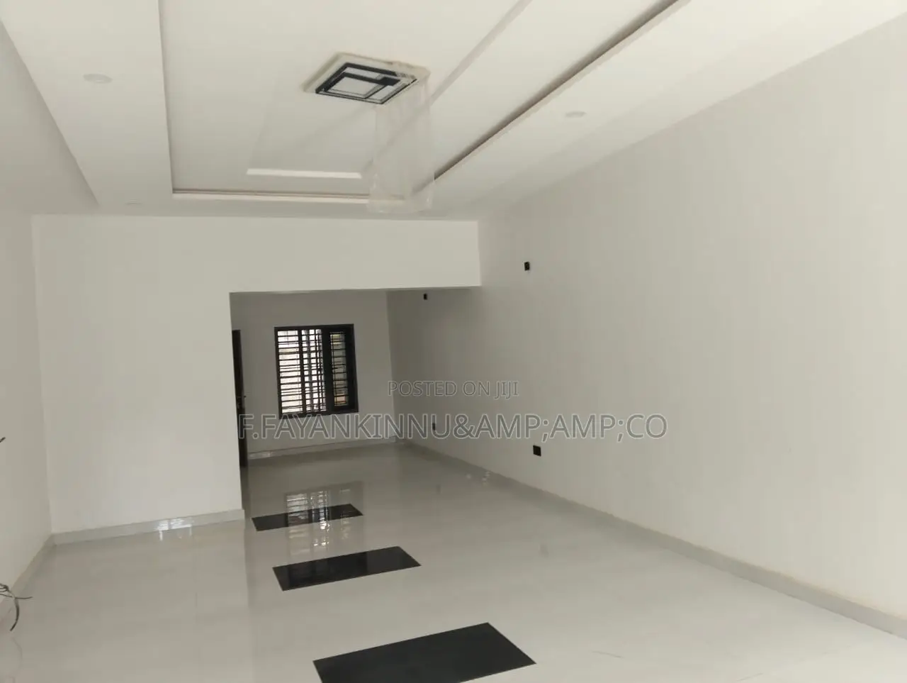 4bdrm Townhouse / Terrace in Mbora for rent