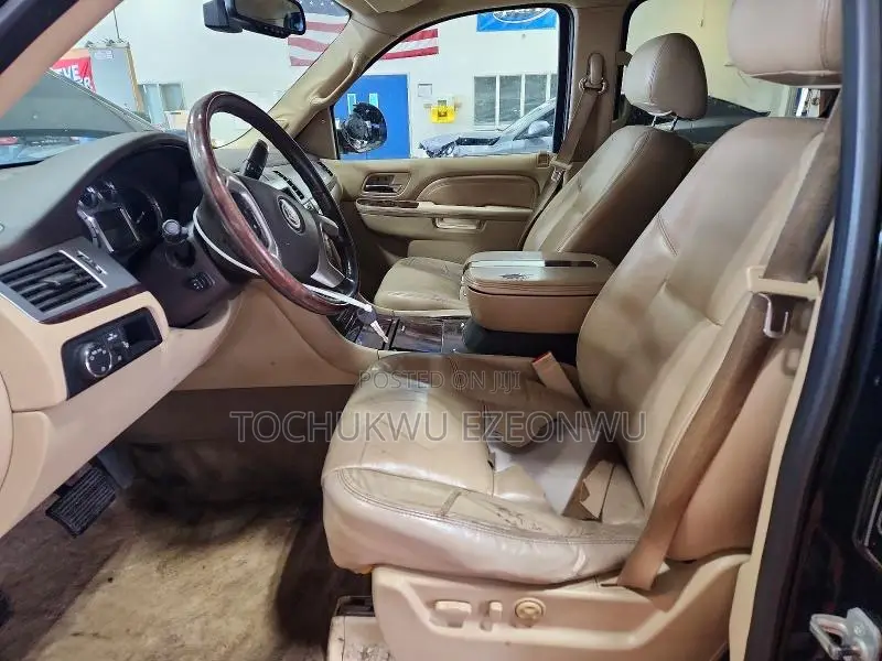 Cadillac Escalade 2010 Black