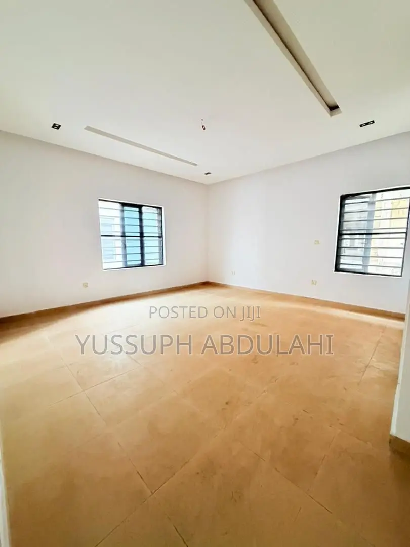 5bdrm Duplex in Opebi for sale