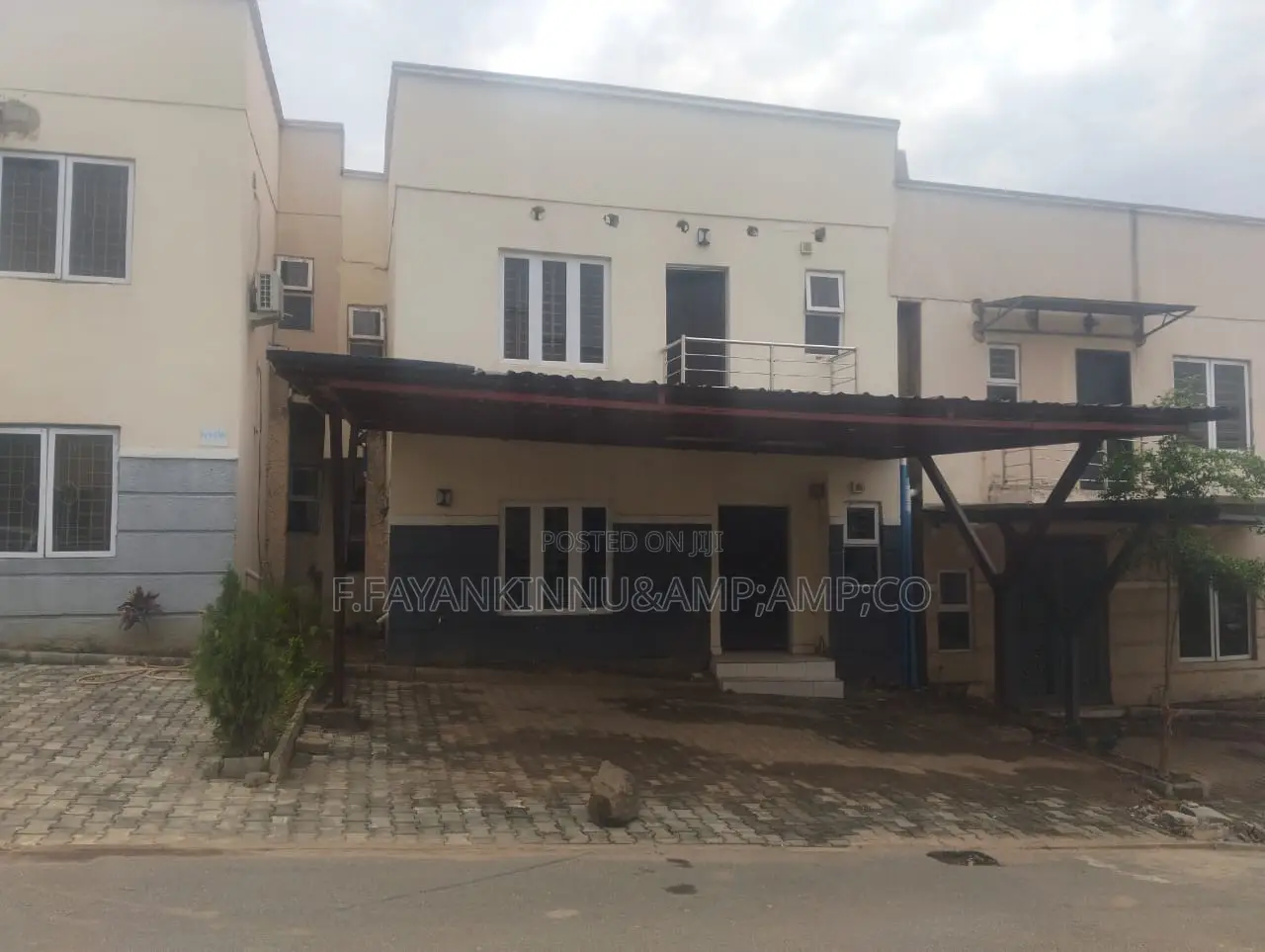 4bdrm Duplex in Brains And Harmers, Life Camp for rent
