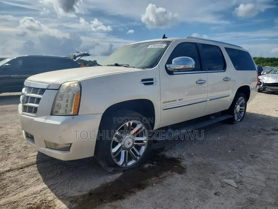 Cadillac Escalade 2010 White