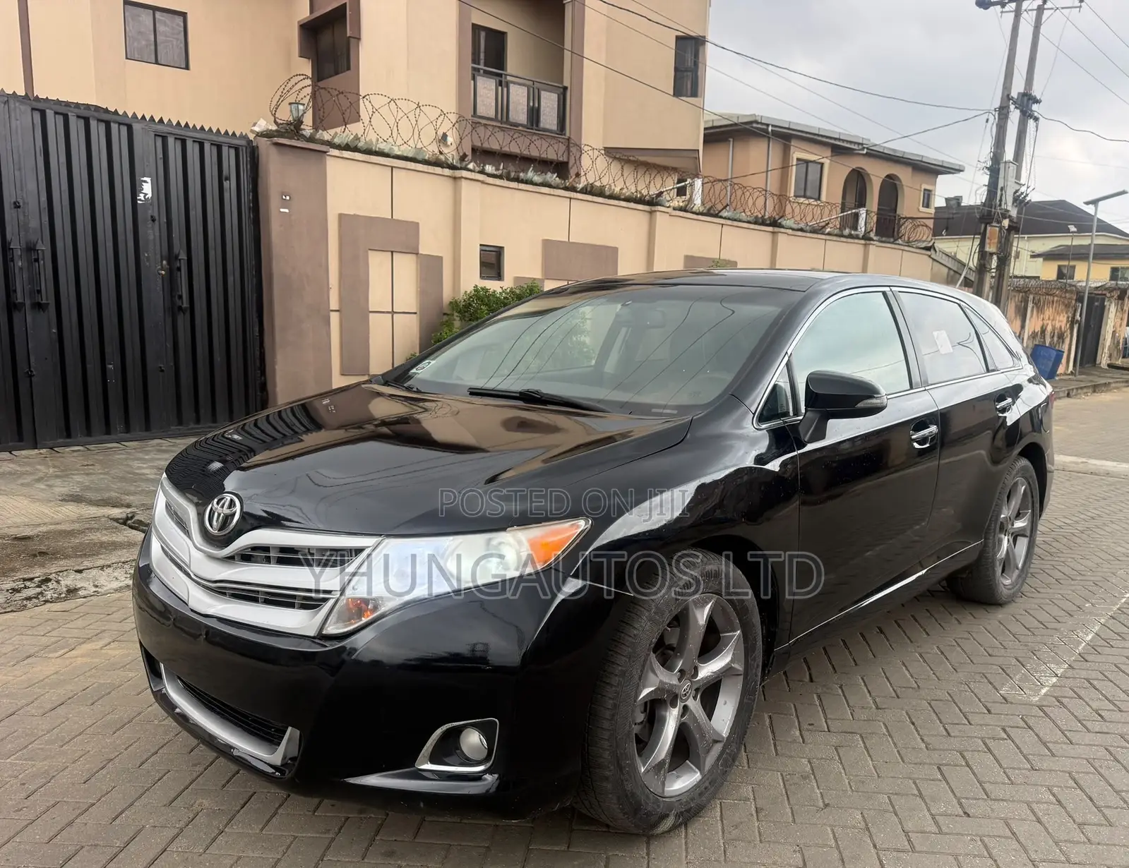 Toyota Venza Limited AWD V6 2013 Black