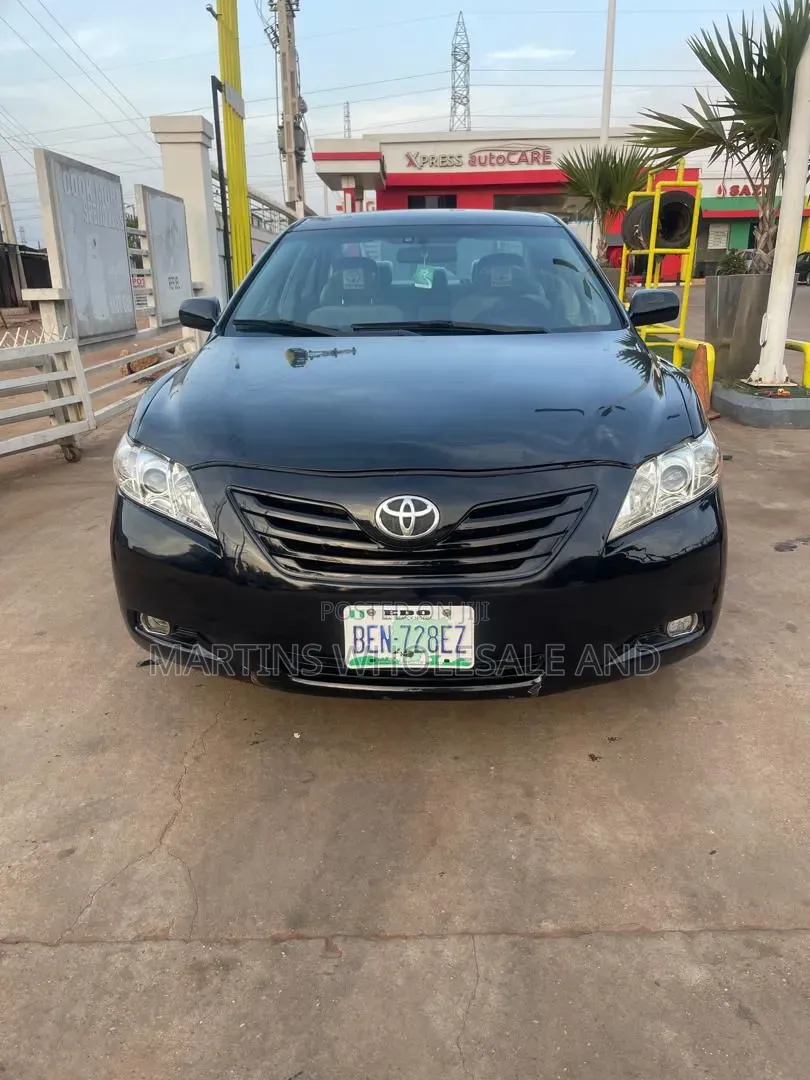 Toyota Camry V4