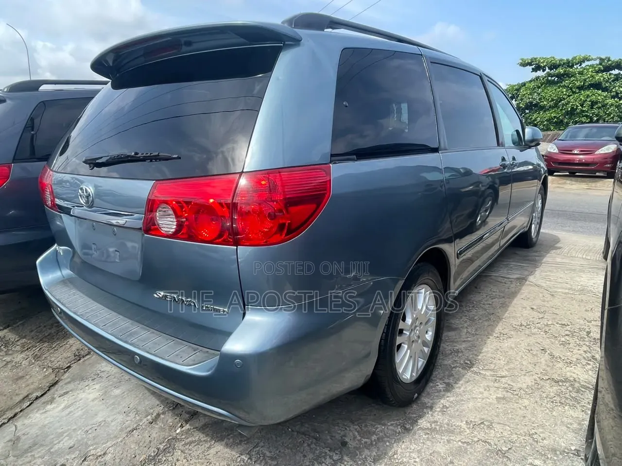 Toyota Sienna 2010 Blue