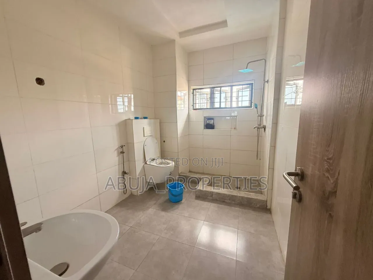 4bdrm Duplex in Life Camp for sale