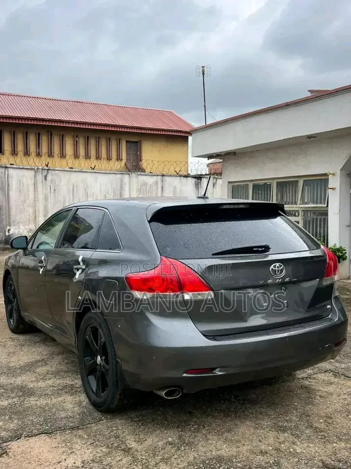 Toyota Venza 2010 Gray