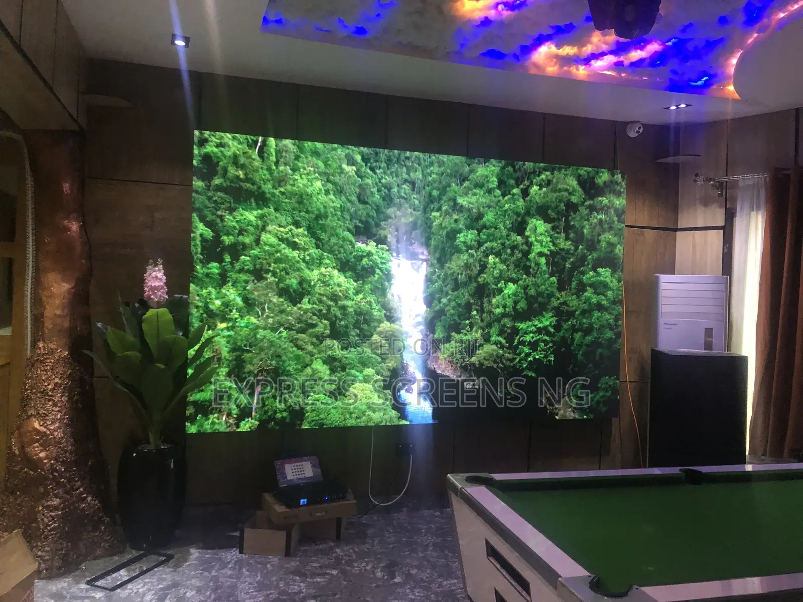 P2, P2.5, P3, P4 Indoors and Outdoors Led Display Screens