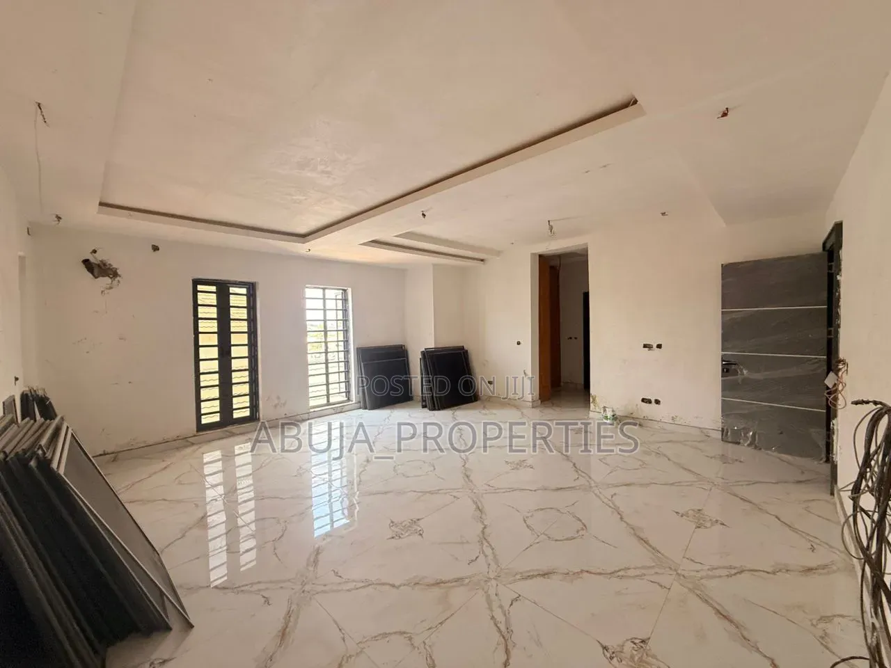 5bdrm Duplex in Gwarinpa for sale