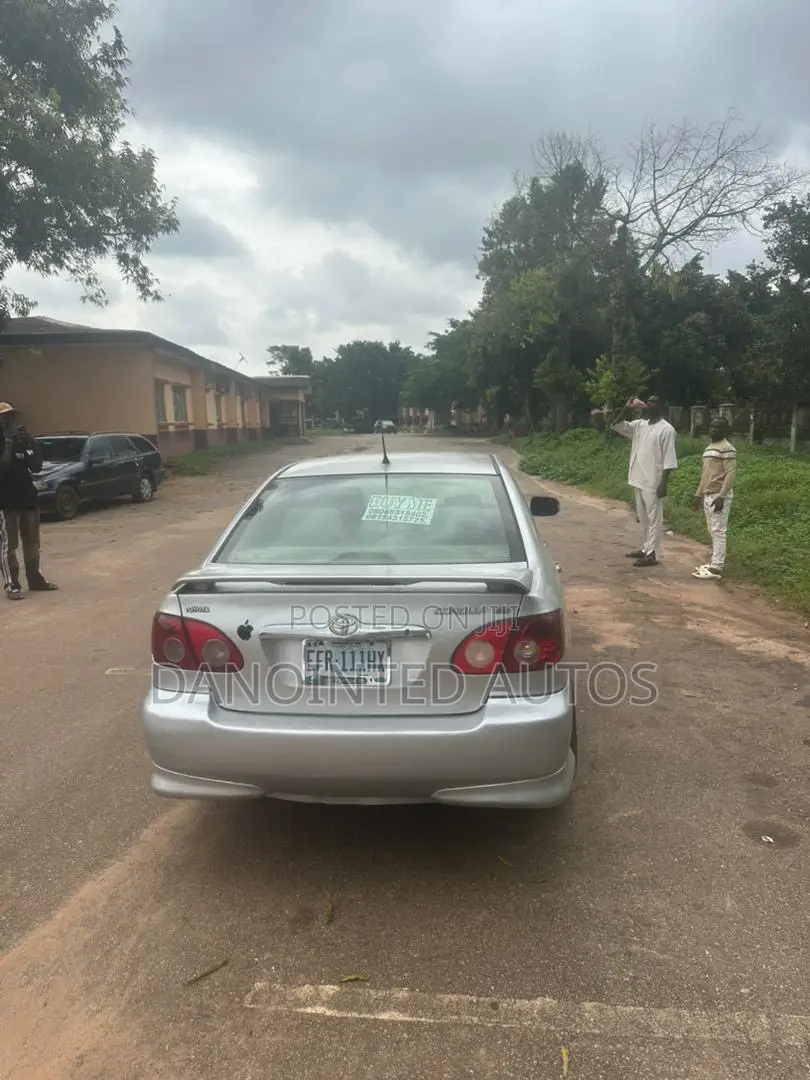 Toyota Corolla S 2004
