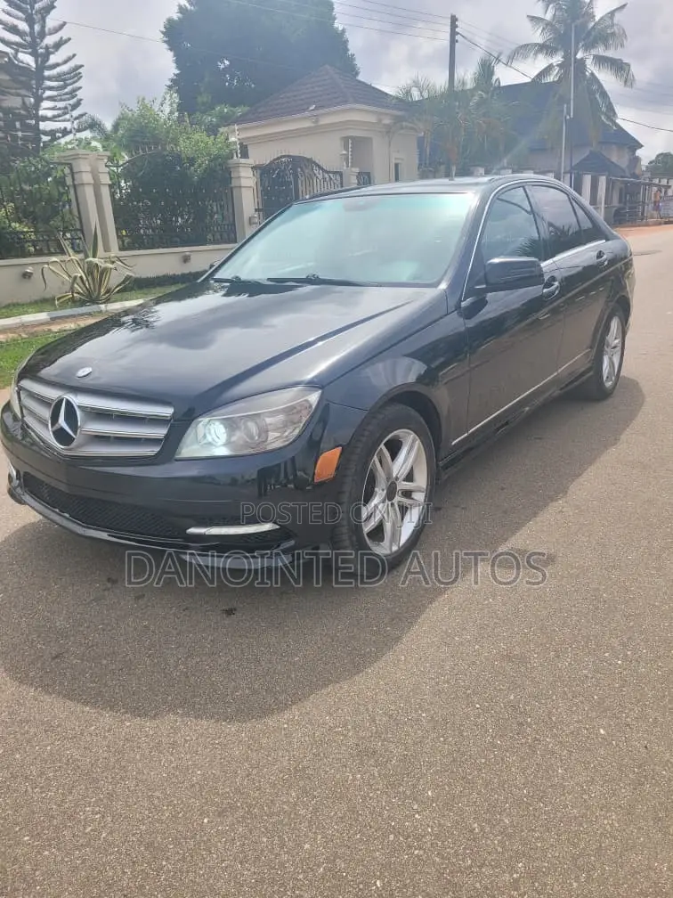 Mercedes-Benz C300 2010 Black