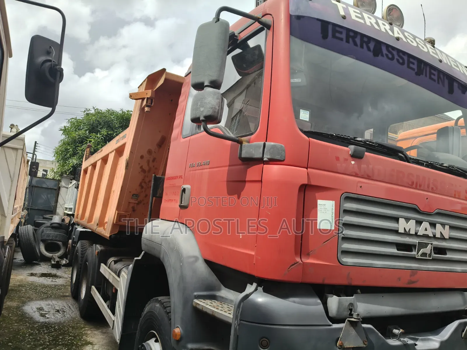 Man Dump Truck Tipper 10 Tyres 10 Bolts