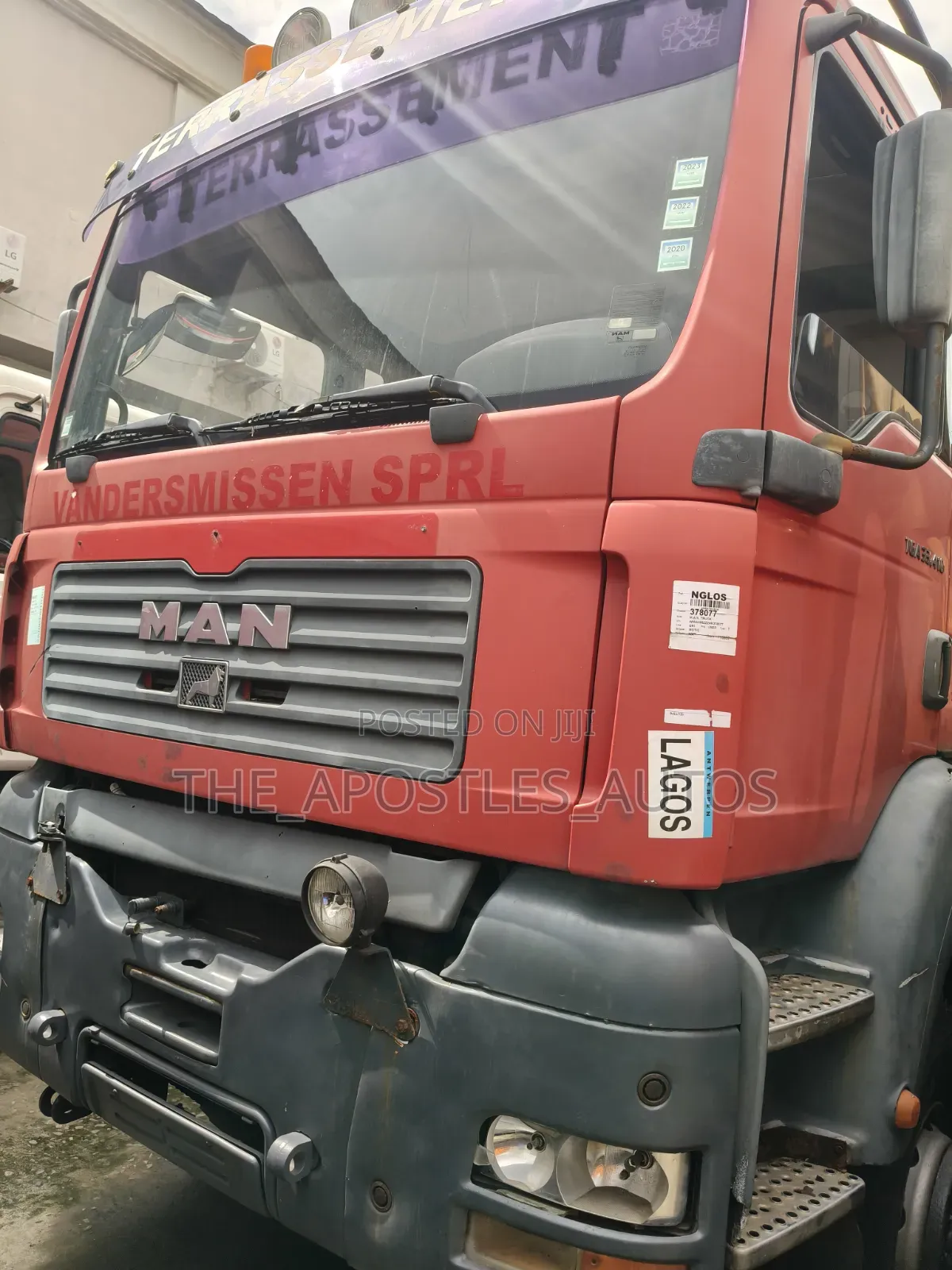 Man Dump Truck Tipper 10 Tyres 10 Bolts